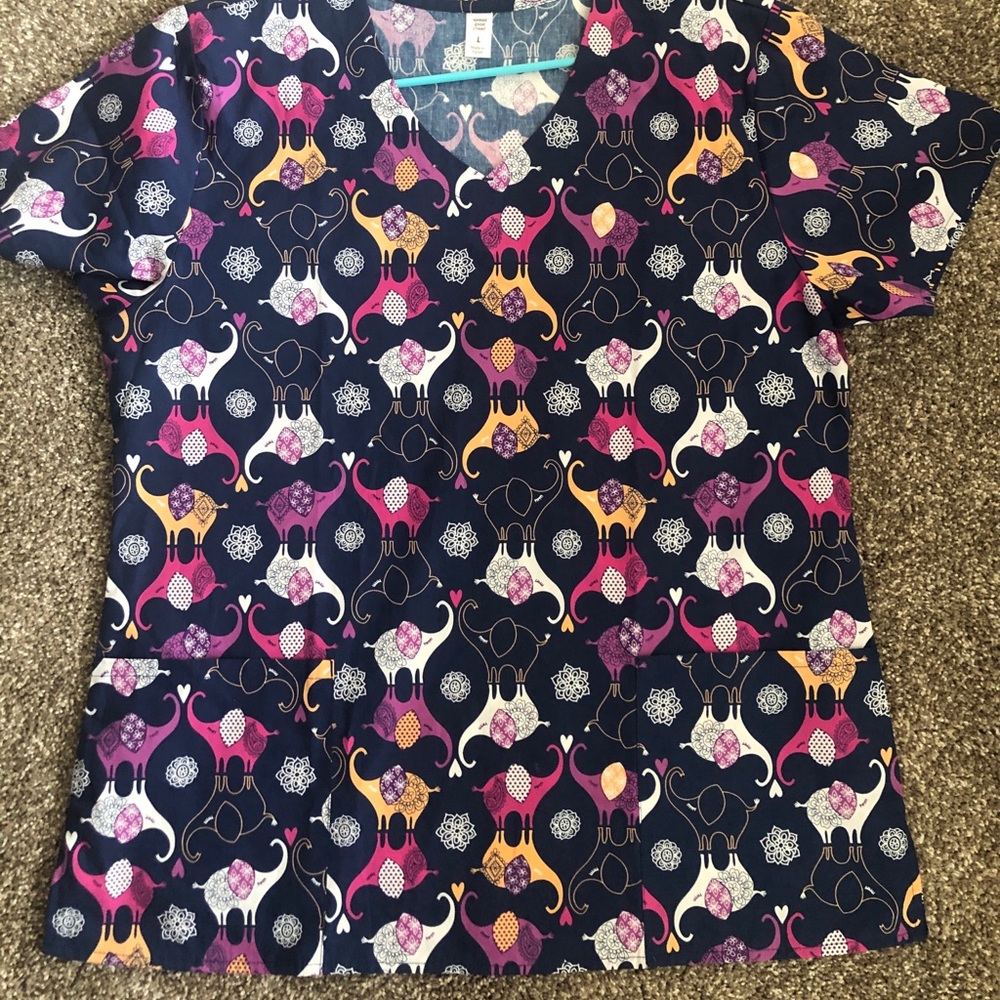 Pediatric scrub top